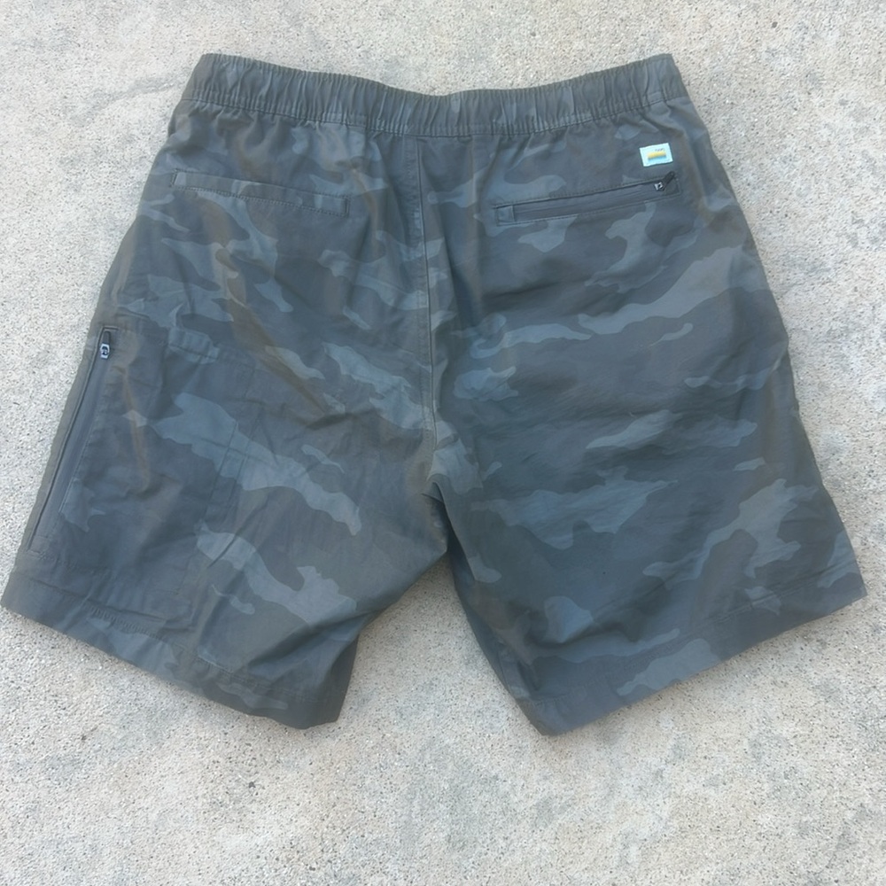 Vuori Men's Green Camo Ripstop Shorts Size M - Picture 4 of 7